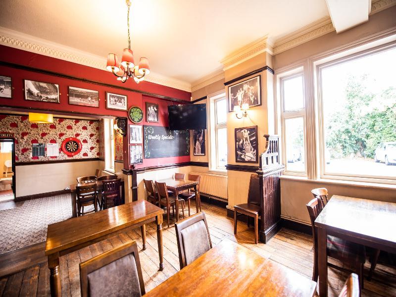 Oyo The Green Man Pub And Hotel Лондон Екстер'єр фото