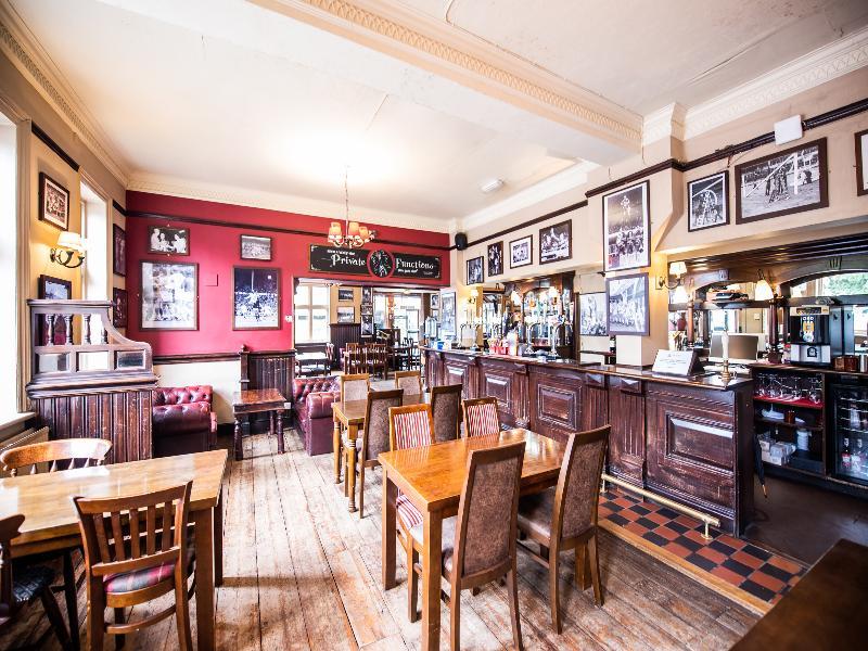 Oyo The Green Man Pub And Hotel Лондон Екстер'єр фото